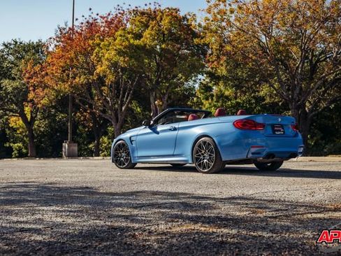 Used 2018 BMW M4 Convertible w/ Competition Package image 19