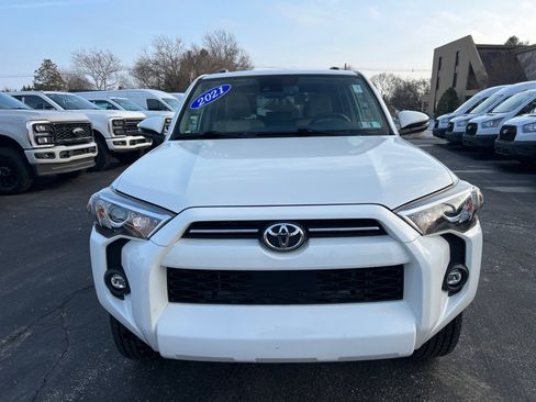 Used 2021 Toyota 4Runner SR5 Premium w/ Moonroof Package image 2
