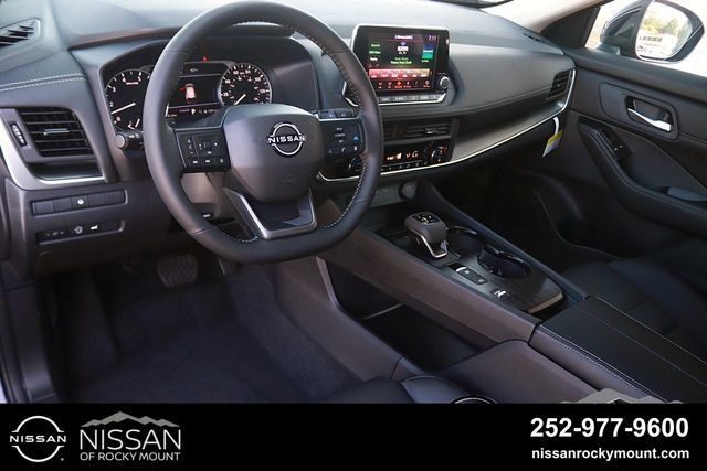 Certified 2026 Nissan Rogue Dark Armor FWD image 11