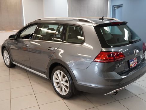 Used 2017 Volkswagen Golf Alltrack AWD/4WD image 12