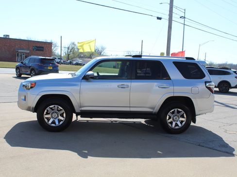Used 2015 Toyota 4Runner Trail Premium image 9
