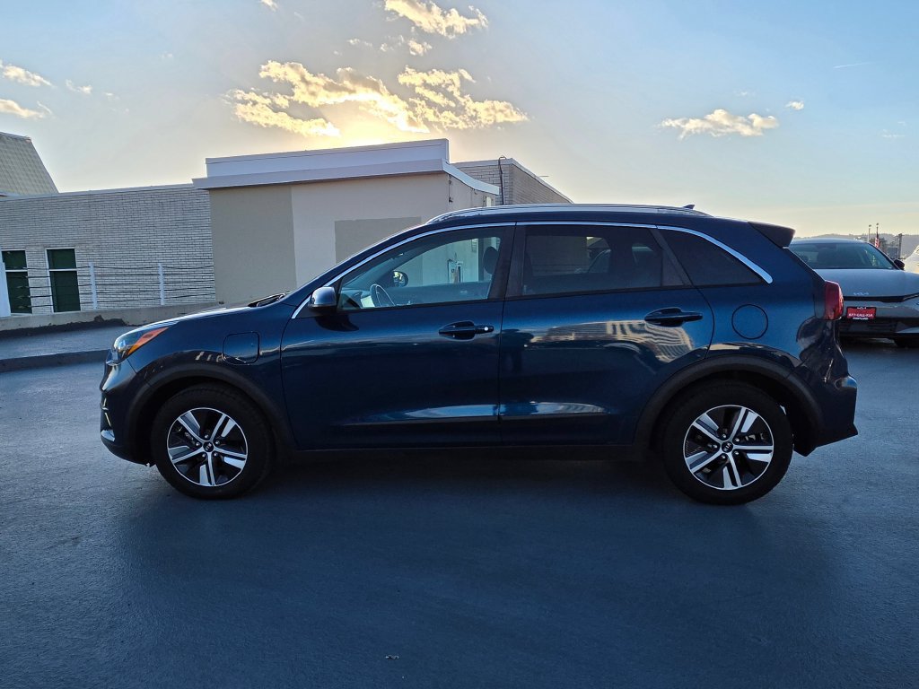 Used 2020 Kia Niro LXS FWD image 6