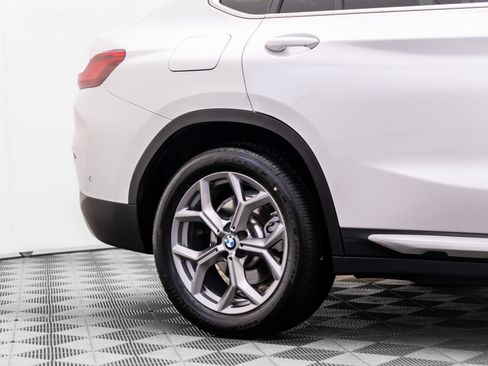 Certified 2025 BMW X4 xDrive30i AWD/4WD image 39
