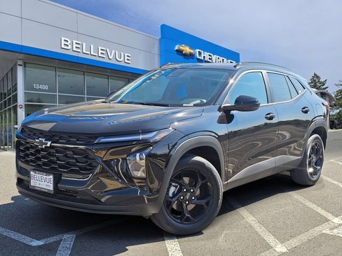 New 2026 Chevrolet Trax LT w/ Driver Confidence Package FWD image 1