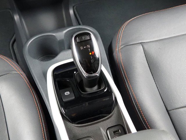 Used 2020 Chevrolet Bolt Premier w/ Infotainment Package FWD image 23