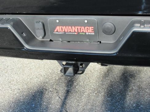 Used 2023 Chevrolet Silverado 1500 RST RWD image 9