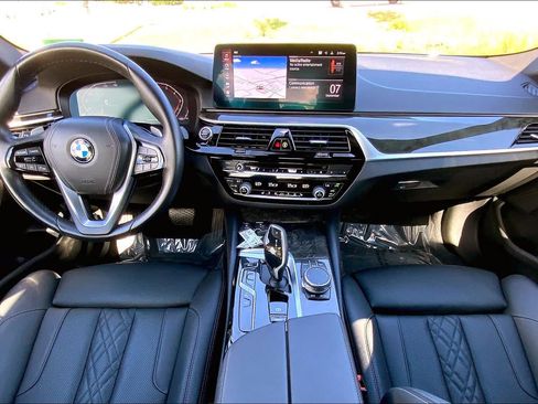 Used 2021 BMW 530i xDrive w/ Convenience Package AWD/4WD image 15