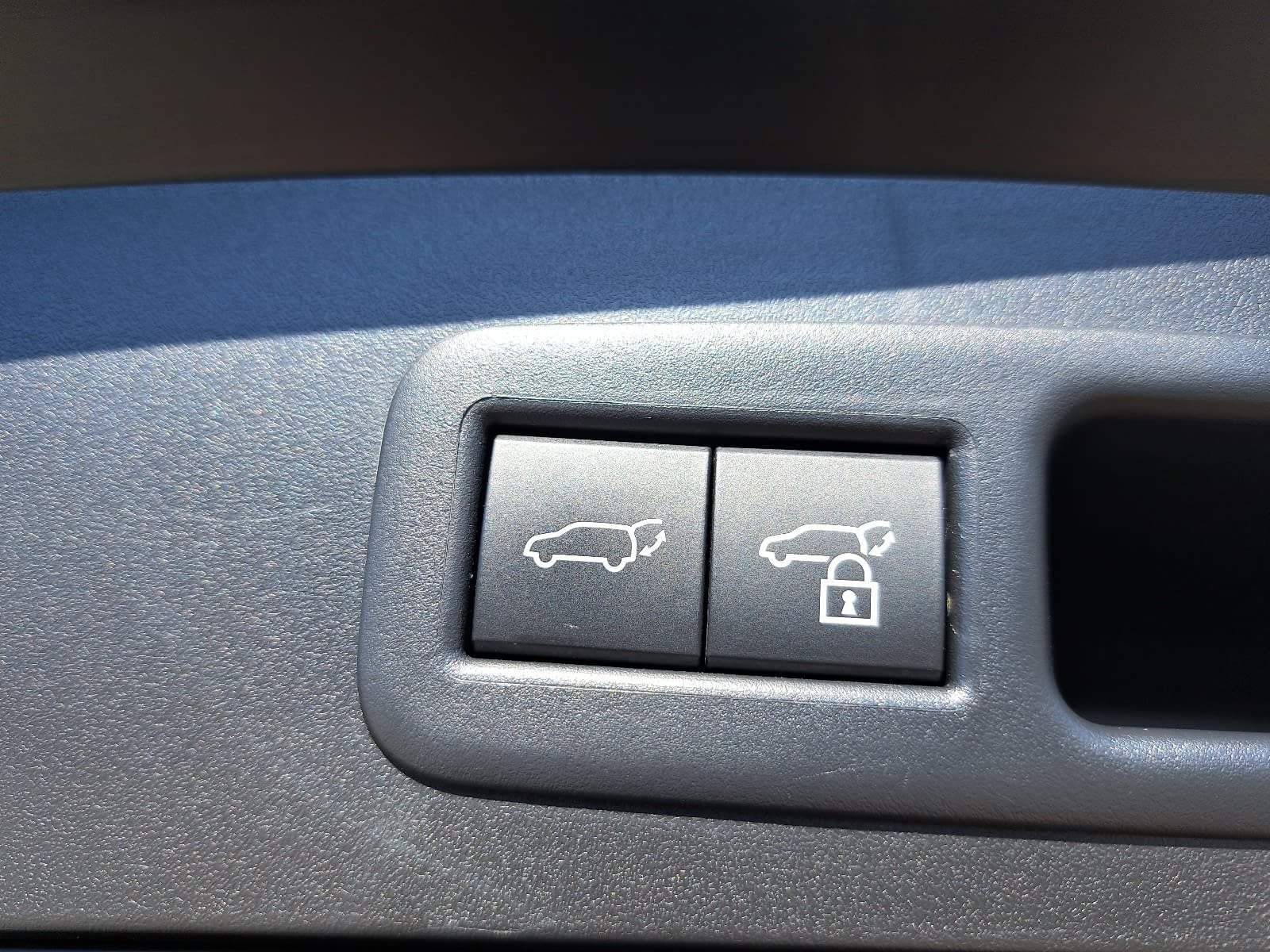 Used 2024 Lexus UX 250h F Sport FWD image 15