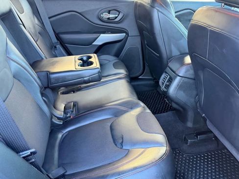 Used 2017 Jeep Cherokee Trailhawk w/ Cold Weather Group image 30