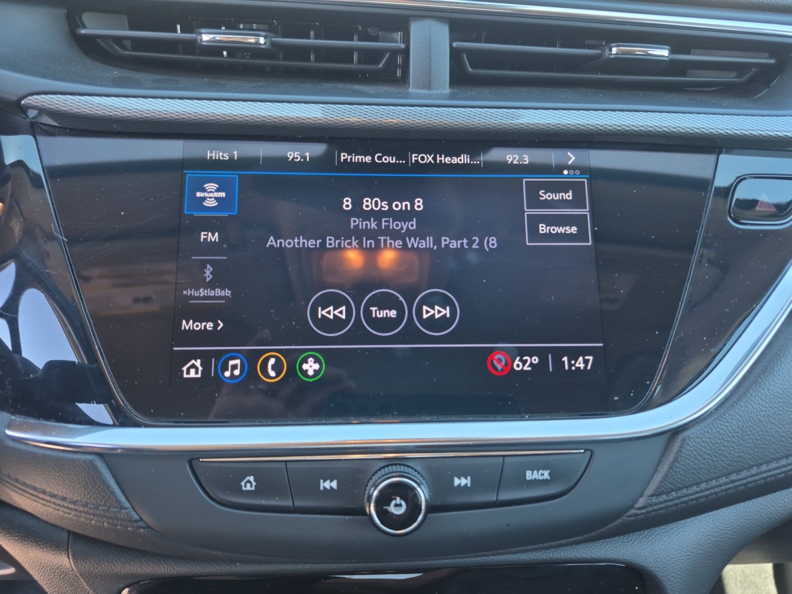 Used 2022 Buick Encore GX Preferred w/ Cold Weather Comfort Package AWD/4WD image 29