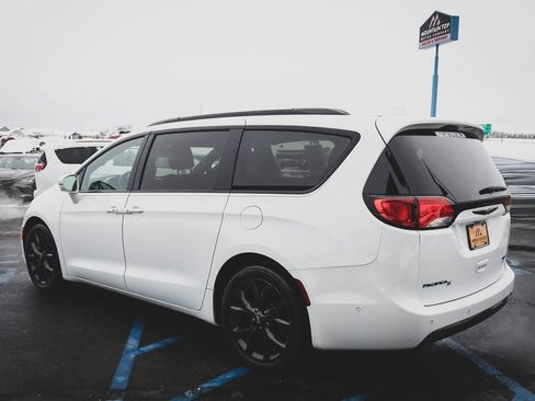 Used 2019 Chrysler Pacifica Limited w/ Advanced Safetytec Group image 31