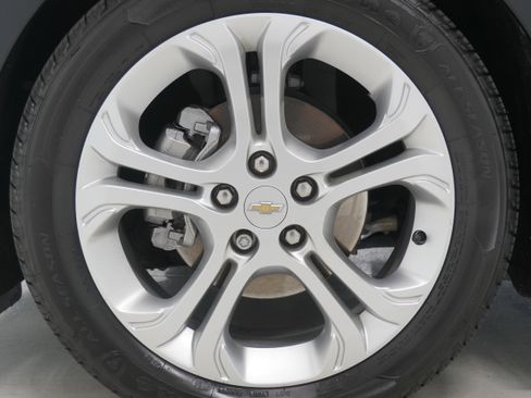 Used 2021 Chevrolet Bolt LT image 24