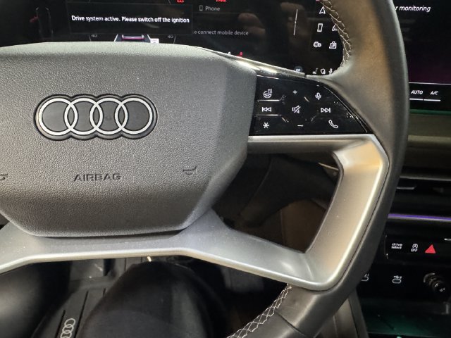 Used 2025 Audi Q5 Premium w/ Convenience Package AWD/4WD image 23