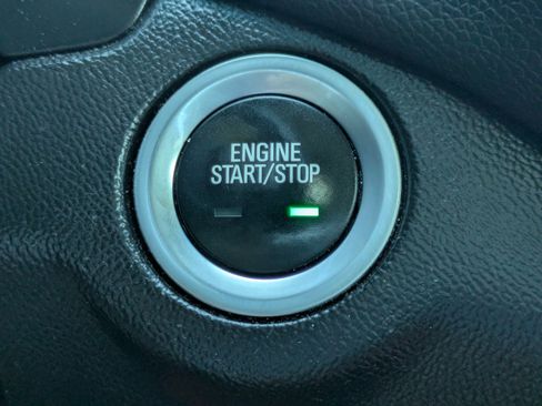 Used 2019 Chevrolet Equinox LT FWD image 24