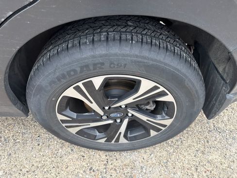 Used 2024 Subaru Crosstrek 2.0i Premium AWD/4WD image 7