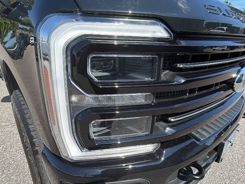 Used 2025 Ford F250 Platinum w/ FX4 Off-Road Package AWD/4WD image 9