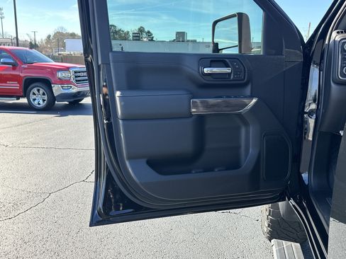 Certified 2022 Chevrolet Silverado 2500 LTZ w/ LTZ Plus Package image 10