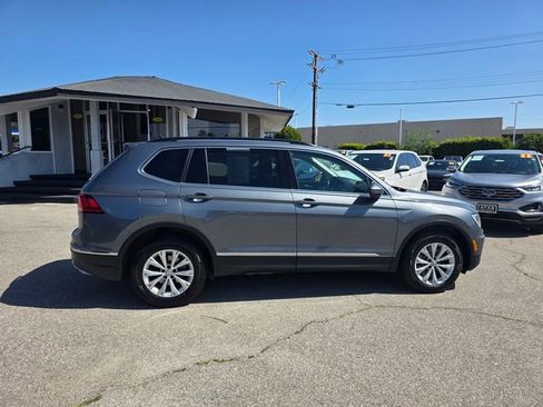 Used 2018 Volkswagen Tiguan SE image 3