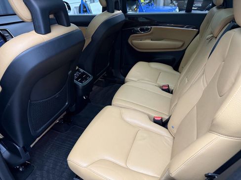 Used 2016 Volvo XC90 T6 Momentum w/ Momentum Plus Package image 27