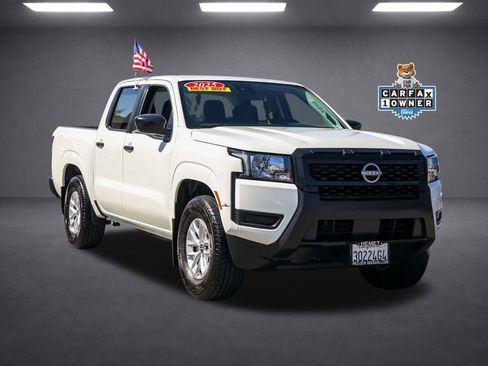 Used 2025 Nissan Frontier S RWD image 2