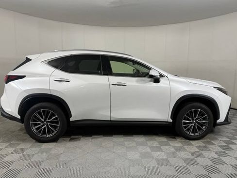 Used 2023 Lexus NX 250 FWD w/ Towing Package (2000 Lbs) image 9