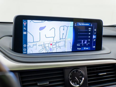 Used 2022 Lexus RX 350L Premium w/ Premium Package image 22