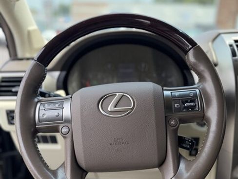 Used 2018 Lexus GX 460 Premium w/ Premium Package AWD/4WD image 41
