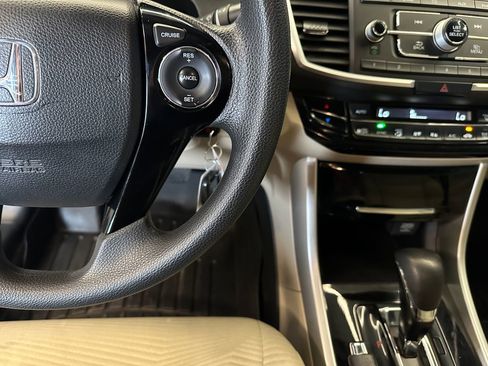 Used 2017 Honda Accord LX image 11