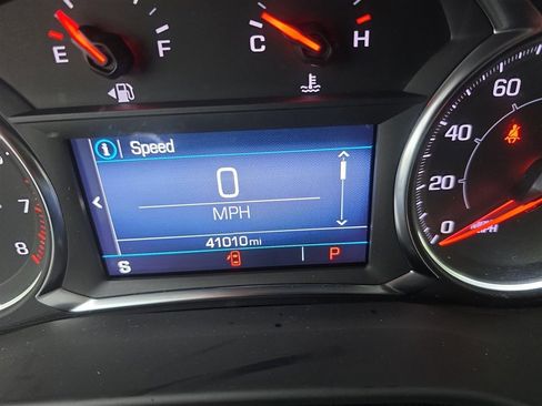 Used 2022 GMC Acadia SLE w/ Driver Convenience Package image 10