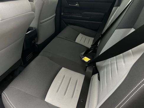 Used 2024 Toyota Tacoma TRD Off-Road image 5