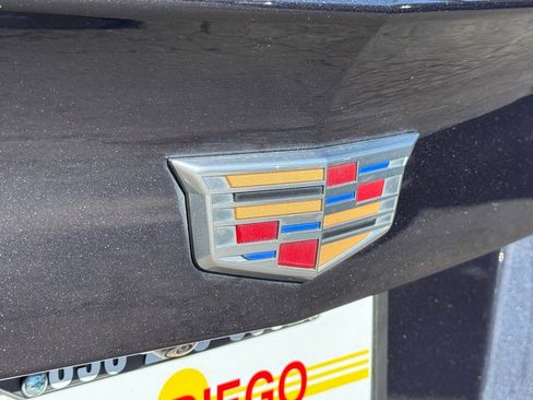 Used 2023 Cadillac XT4 Premium Luxury image 16