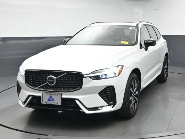Used 2024 Volvo XC60 B5 Plus w/ Protection Package Premier AWD/4WD image 3