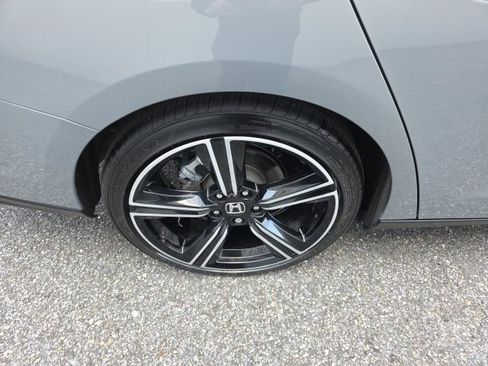 Used 2025 Honda Accord Sport image 11