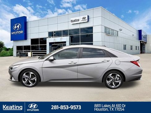 Certified 2022 Hyundai Elantra SEL w/ Convenience + Premium Package FWD image 8