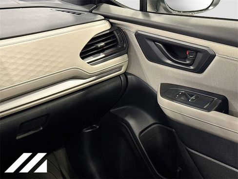 Used 2025 Subaru Forester Premium image 24