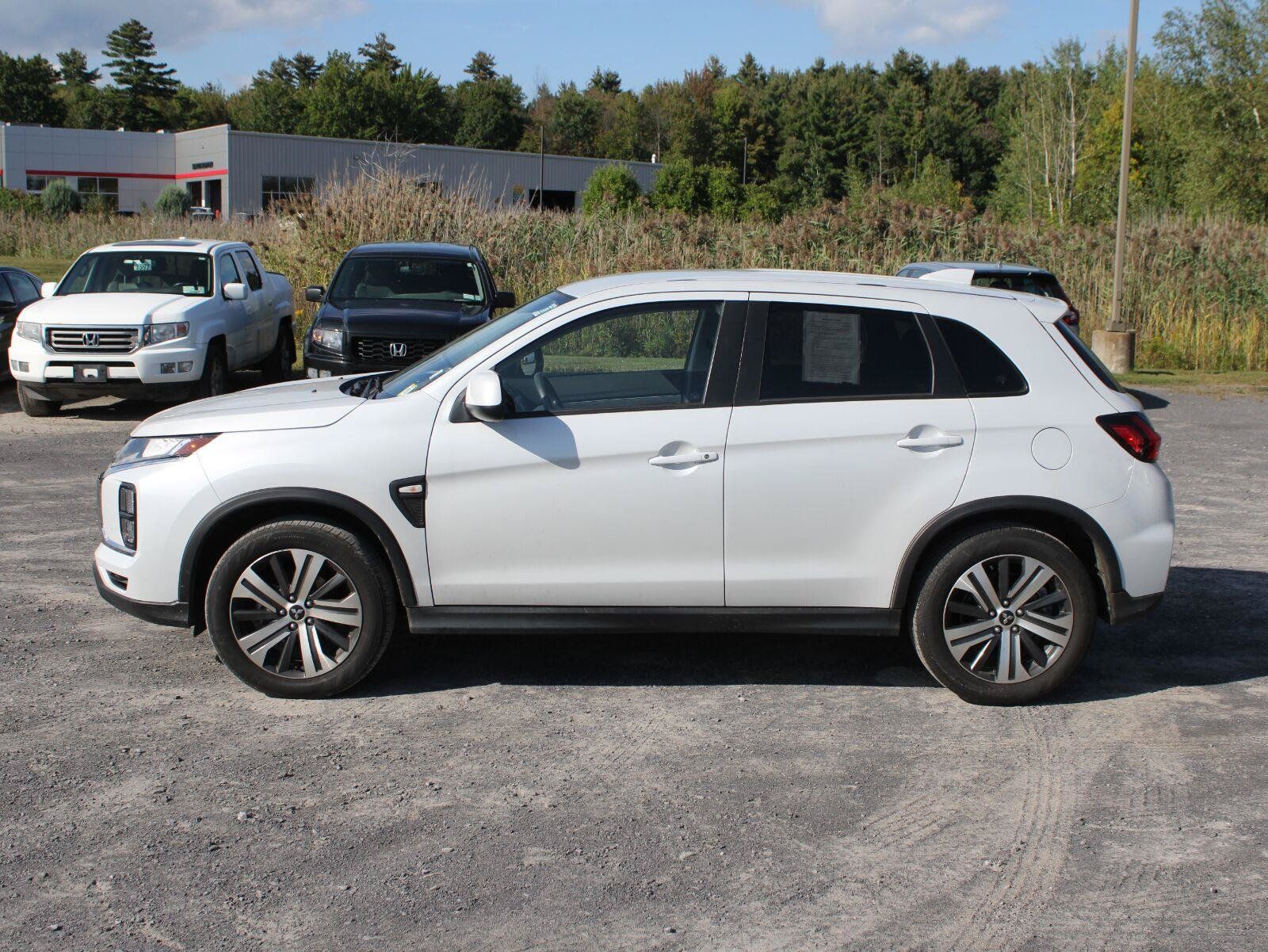 Used 2025 Mitsubishi Outlander Sport ES AWD/4WD image 5