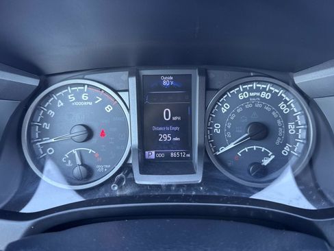 Used 2019 Toyota Tacoma TRD Sport image 19