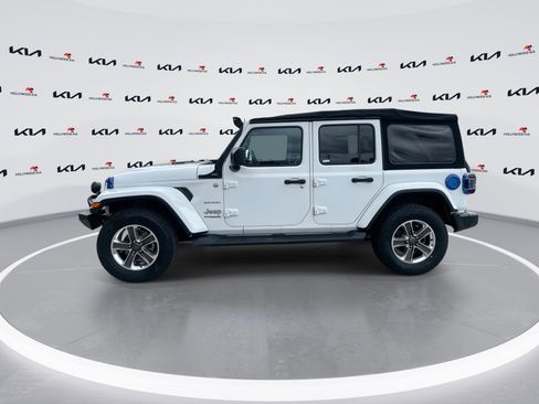 Used 2018 Jeep Wrangler Unlimited Sahara image 5