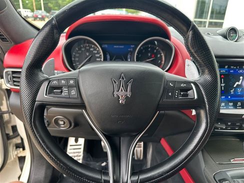 Used 2019 Maserati Levante S GranSport AWD/4WD image 18