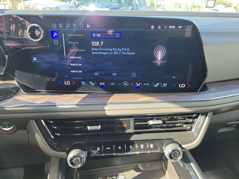 Used 2025 Chevrolet Tahoe Premier image 24