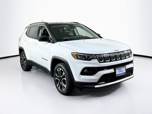 Used 2022 Jeep Compass Limited AWD/4WD image 3