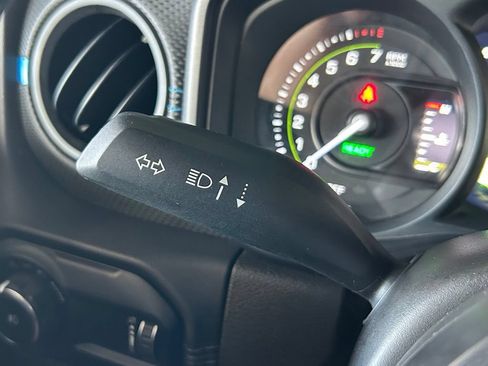 Used 2024 Jeep Wrangler Unlimited Rubicon 4xe AWD/4WD image 31