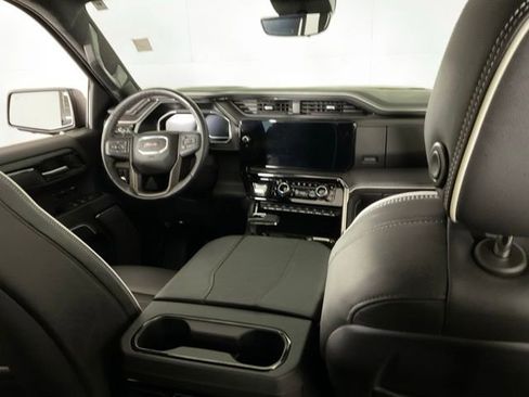 Used 2024 GMC Sierra 1500 AT4X AWD/4WD image 16