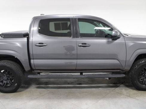 Used 2020 Toyota Tacoma SR w/ SR Convenience Package RWD image 12