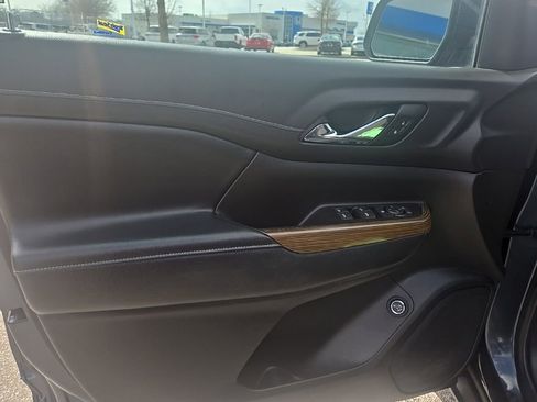 Used 2020 GMC Acadia SLE w/ Driver Convenience Package image 14