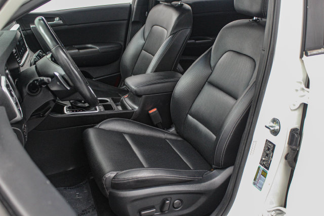 Used 2022 Kia Sportage Nightfall Edition AWD/4WD image 11