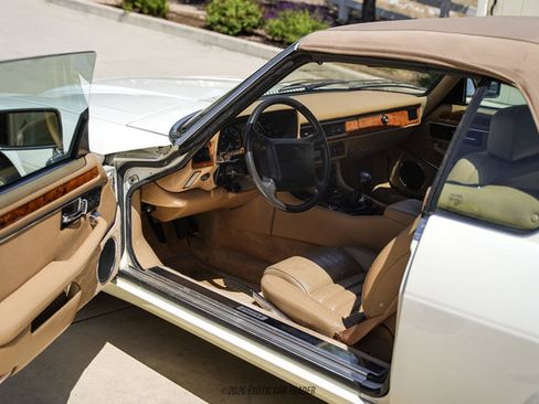 Used 1993 Jaguar XJS 4.0 Convertible RWD image 54