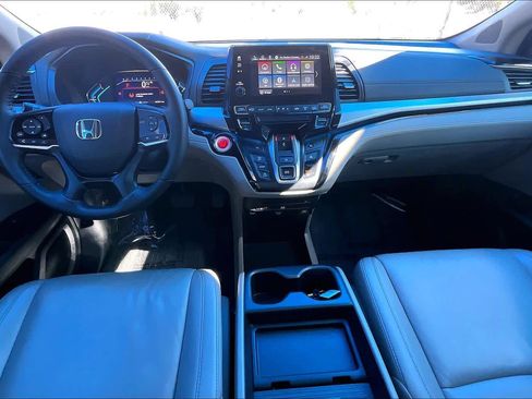 Used 2022 Honda Odyssey Touring image 16
