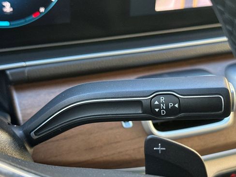 Certified 2022 Mercedes-Benz GLE 350 w/ AMG Line Exterior image 20