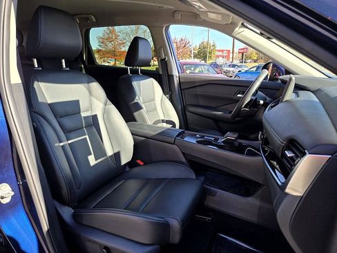 Certified 2024 Nissan Rogue SL image 12